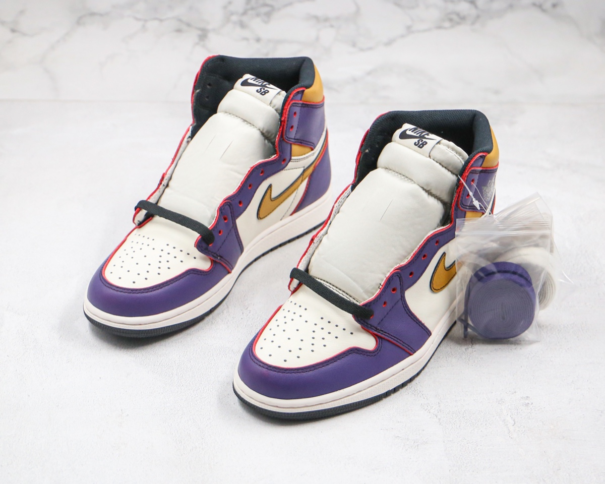 320 刮刮乐 Nike SB x Air Jordan 1 Retro High OG “Court Purple” 湖人 「刮刮乐」CD6578-507