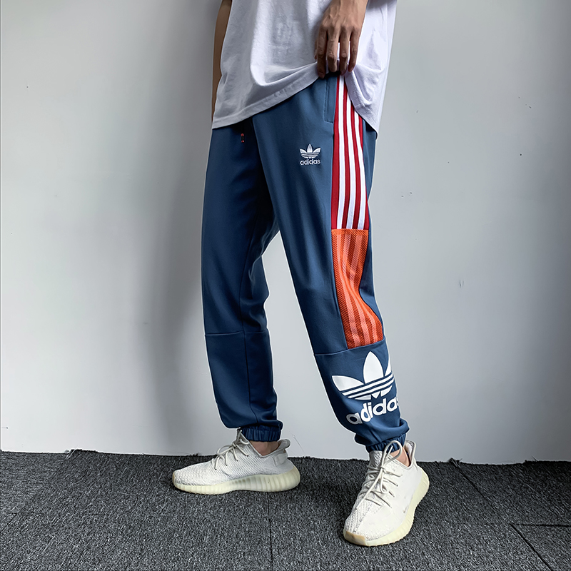 130 Adidas三叶草长裤 专柜同步上市 此款三叶草采用全新的时尚设计