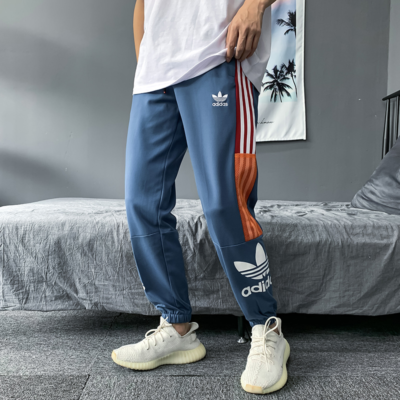 130 Adidas三叶草长裤 专柜同步上市 此款三叶草采用全新的时尚设计