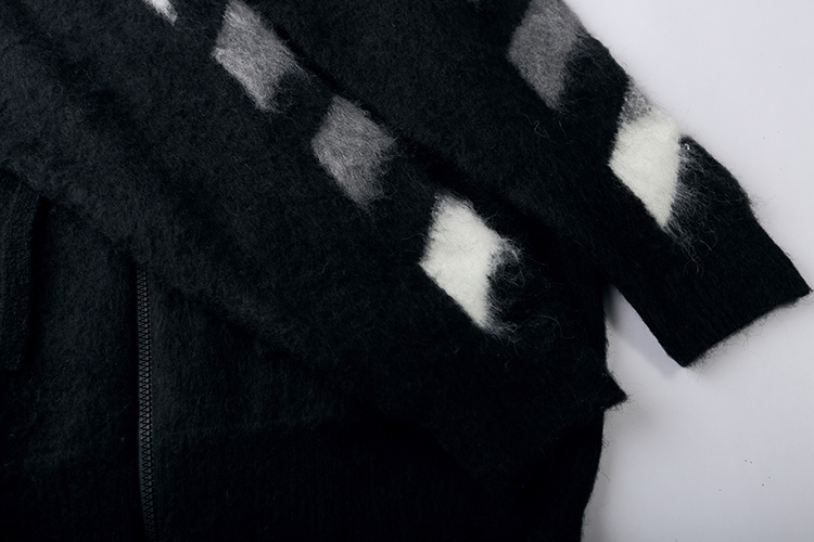 Cashmere Blend Sweater with Anti-Balling Technology in Off-White, Various Sizes Available - 图片 5