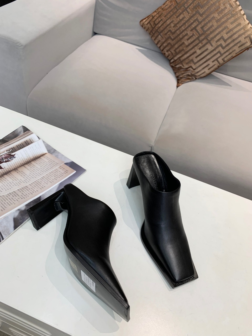 BALENCIAGA巴黎世家2020