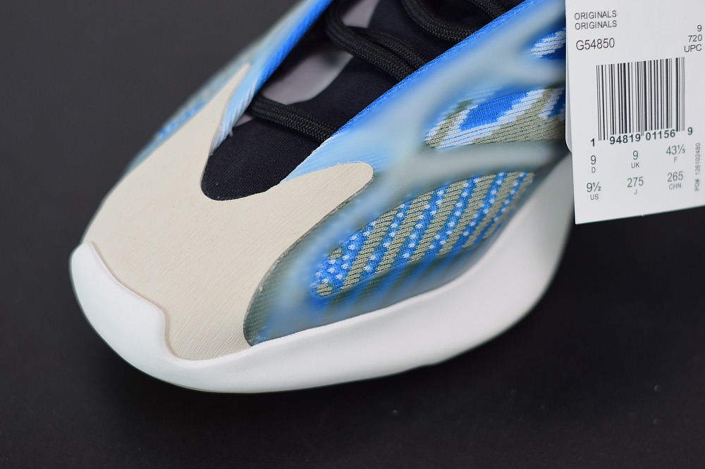 顶级纯原 Yeezy 700v3 “Azareth”极光复古老爹鞋 G54850