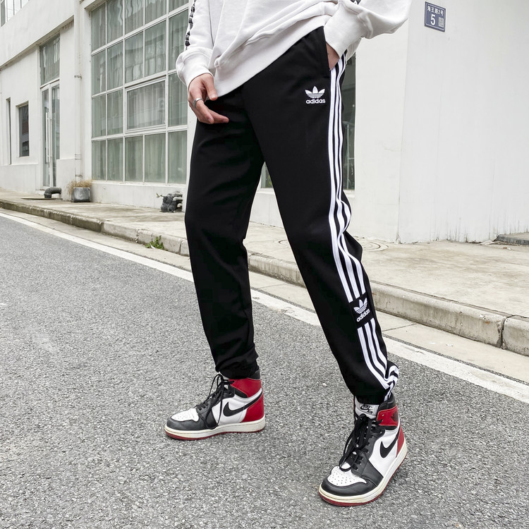 140 Adidas三叶草长裤 专柜同款 钻石纹320克面料 时尚简约的版型