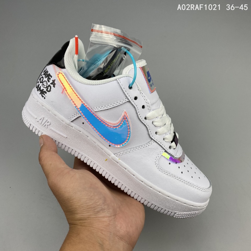 耐克 Nike Air Force 1 07 Lv8 Good Game 电玩限定白炫彩镭射魔术贴空军本次设计 在air Force 1 Low 纯 白鞋身的基础上 运用炫彩材质打造