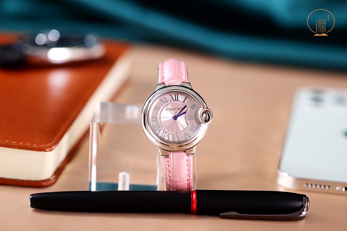 Cartier卡地亚 皮带蓝气球系列 W6920100腕表!33mm 粉色面!石英女表 剑形蓝钢指针!凹槽式表冠 镶嵌一颗凸蓝宝石 多层水波纹玻璃 原装磨砂扣!