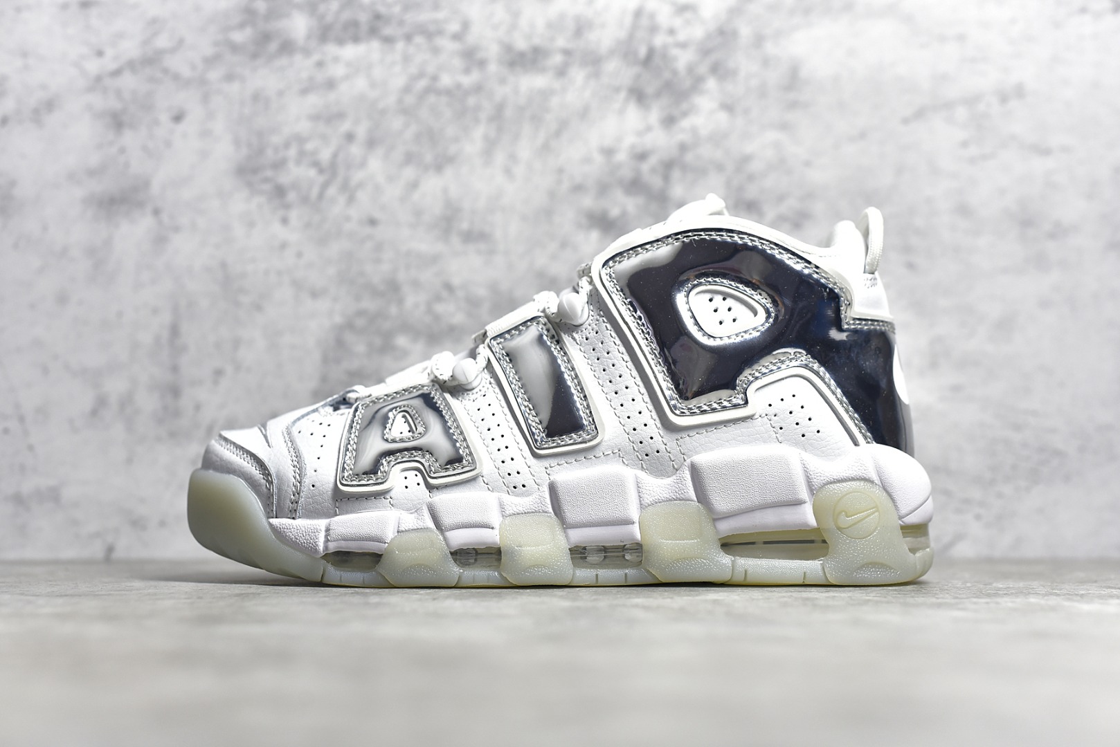H5 原装级别 全新批次 NK Air More Uptempo OG 皮蓬系列“大AIR” 私模大底带颗粒 原盒原标 所有材料细节均全方位对比正品 目前市面最佳版本