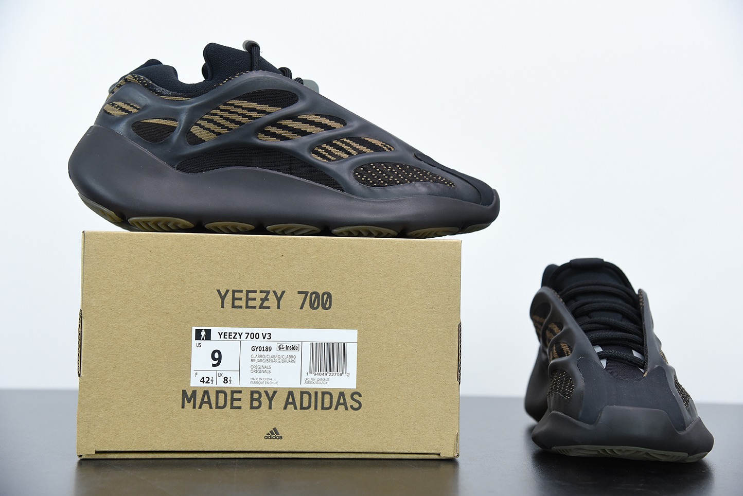 顶级纯原  YEEZY BOOST 700V3“Eremiel”黑黄复古老爹鞋  货号：GY0189