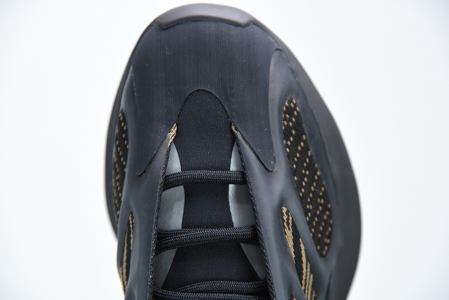 顶级纯原  YEEZY BOOST 700V3“Eremiel”黑黄复古老爹鞋  货号：GY0189