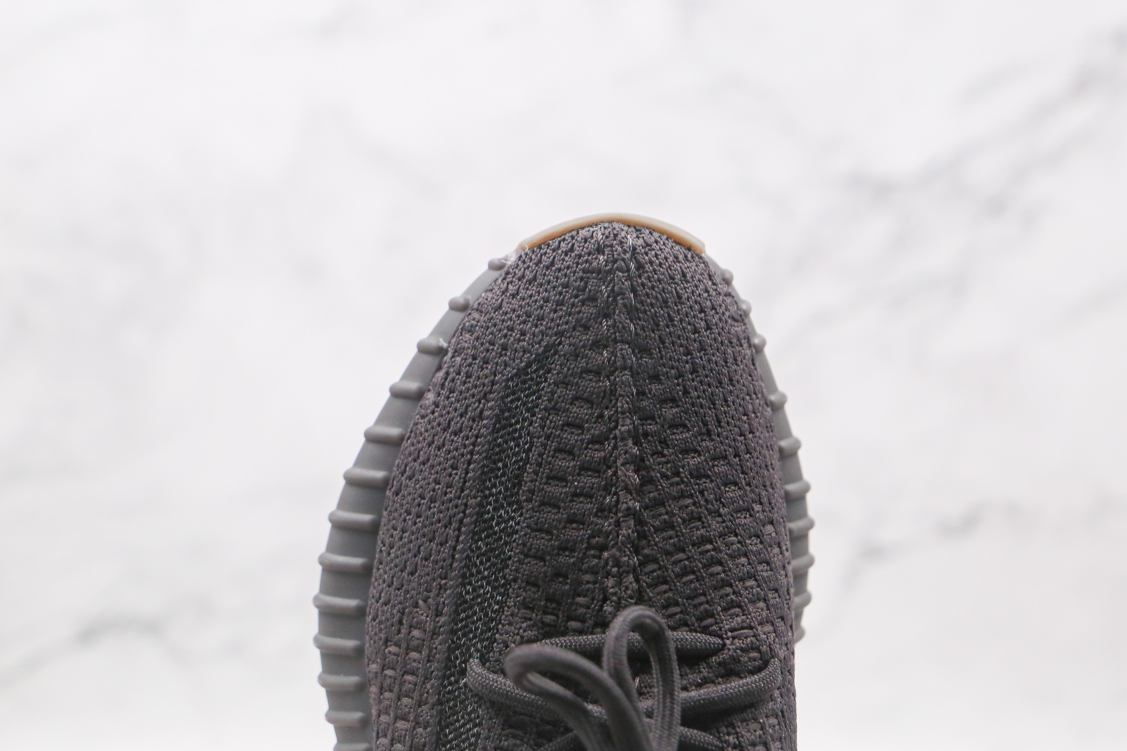 椰子 350 V2 A版 黑生胶侧透满天星运动鞋