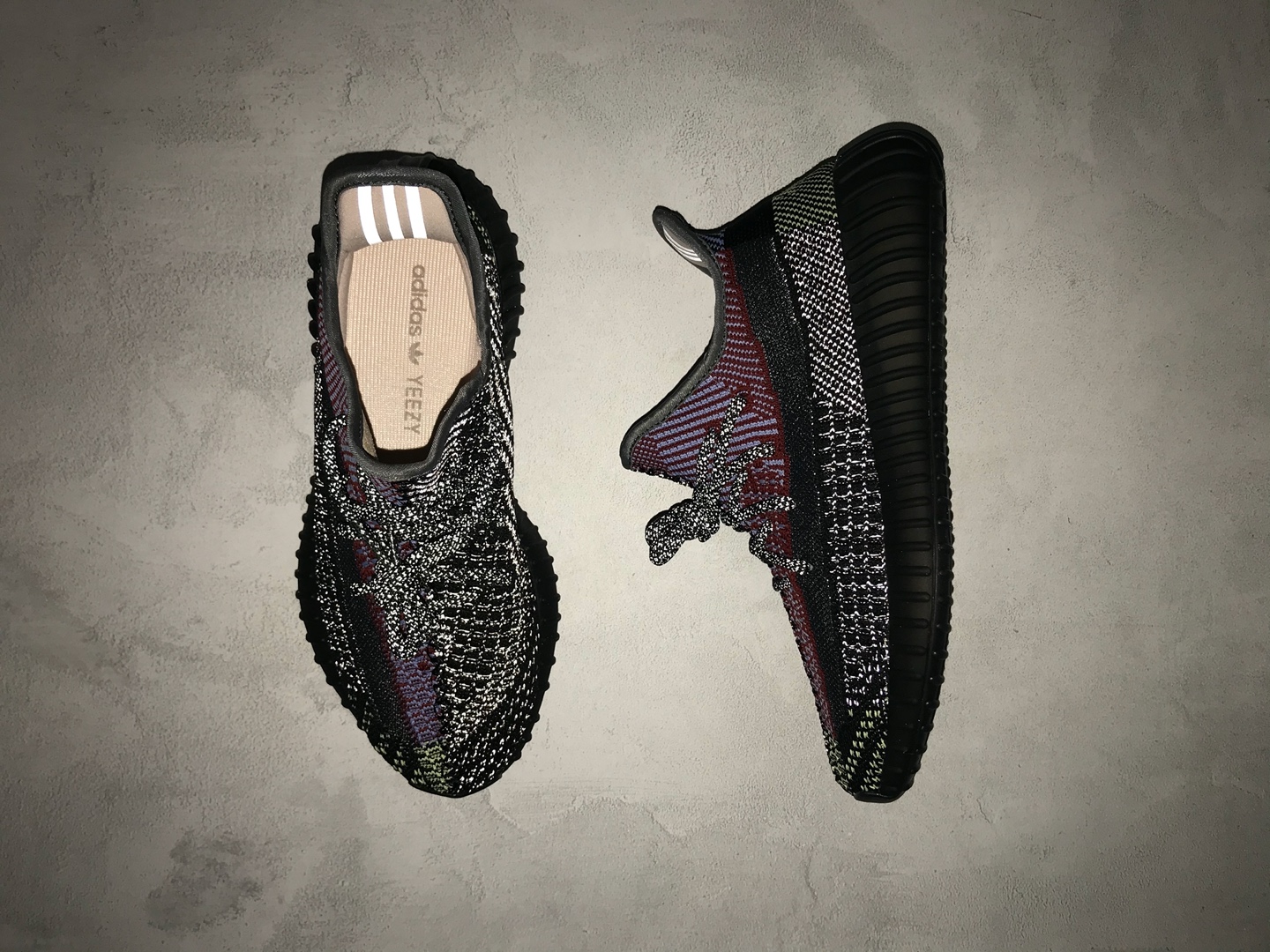 椰子 350 V2 A版 黑红满天星运动鞋
