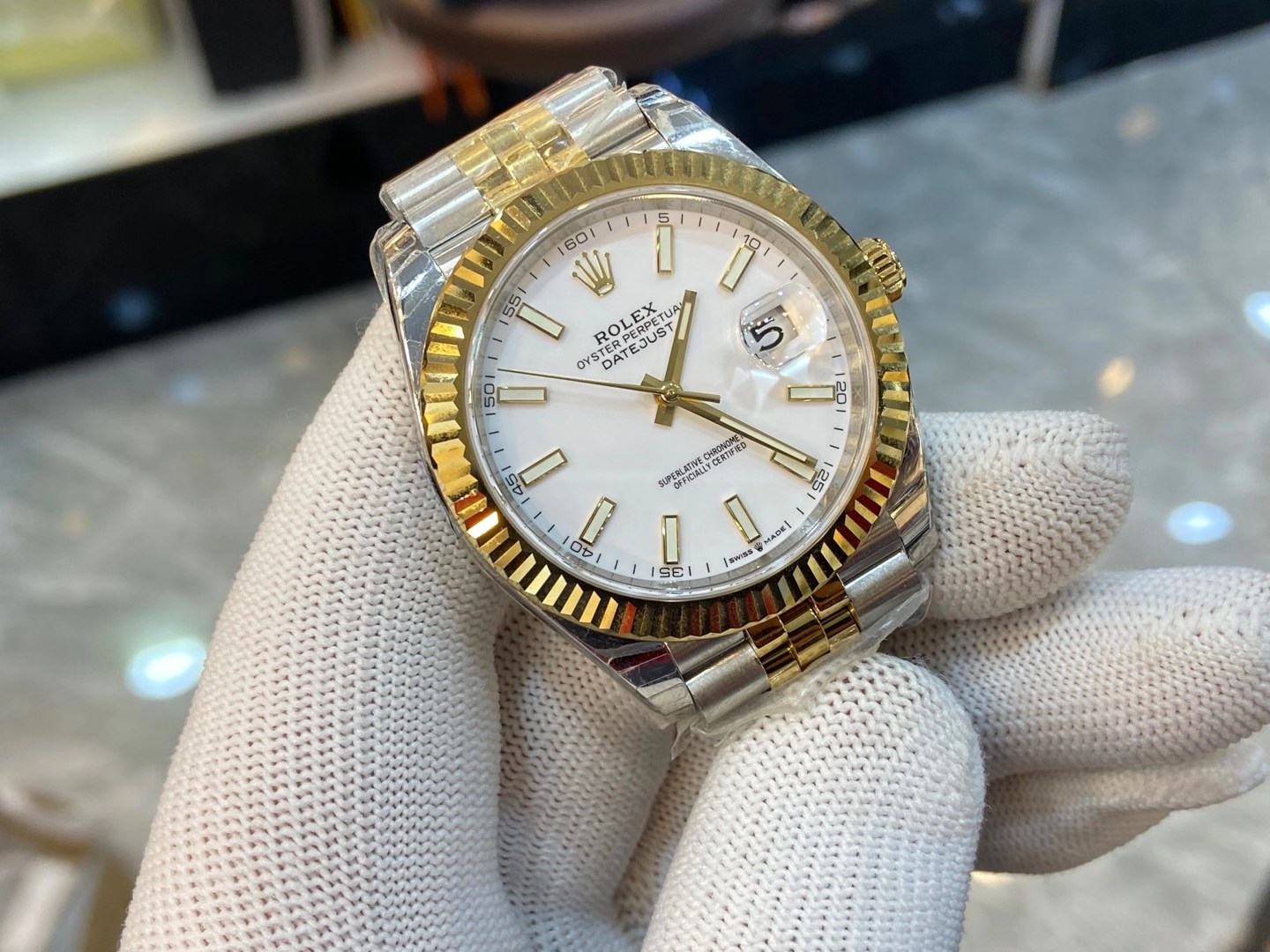 Rolex 劳力士最美白日志41mm表径 体现着独立自信的魅力 追求完美，成就非凡
