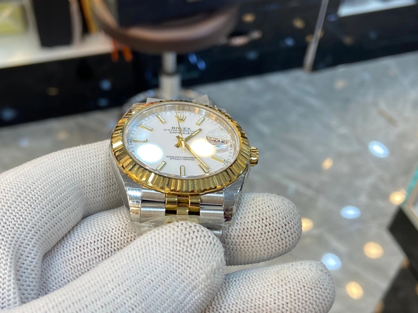 Rolex 劳力士最美白日志41mm表径 体现着独立自信的魅力 追求完美，成就非凡