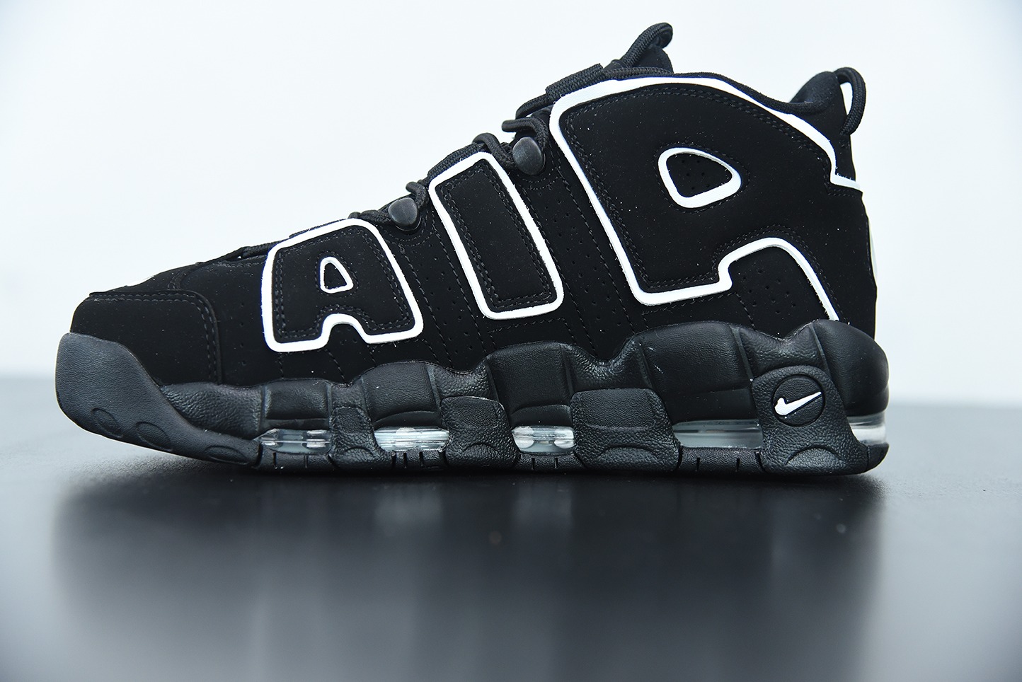 [Air Force Series]Nk Air More Uptempo 96 Large Air Pippen Black & White Item N
