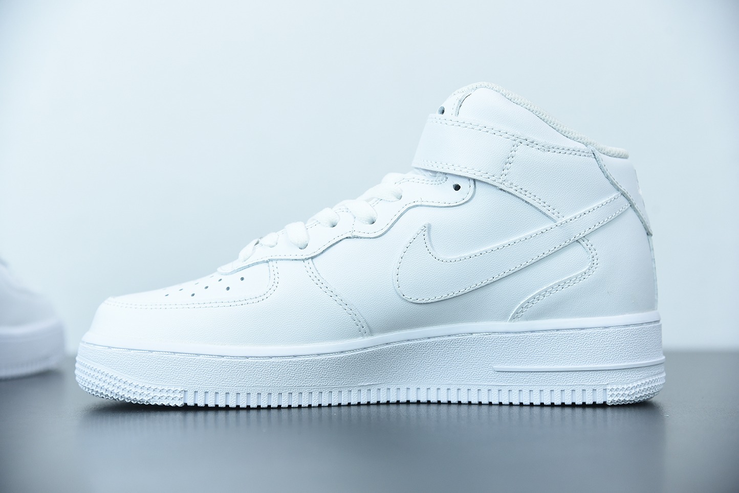NK Air Force 1 空军一号纯白高帮经典百搭休闲运动板鞋货号：315123-111