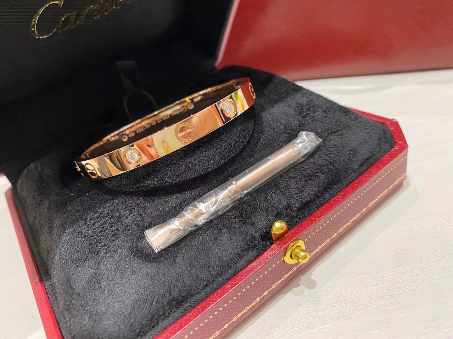 Classic Four-Diamond Couple's Bracelet - Comprehensive 4