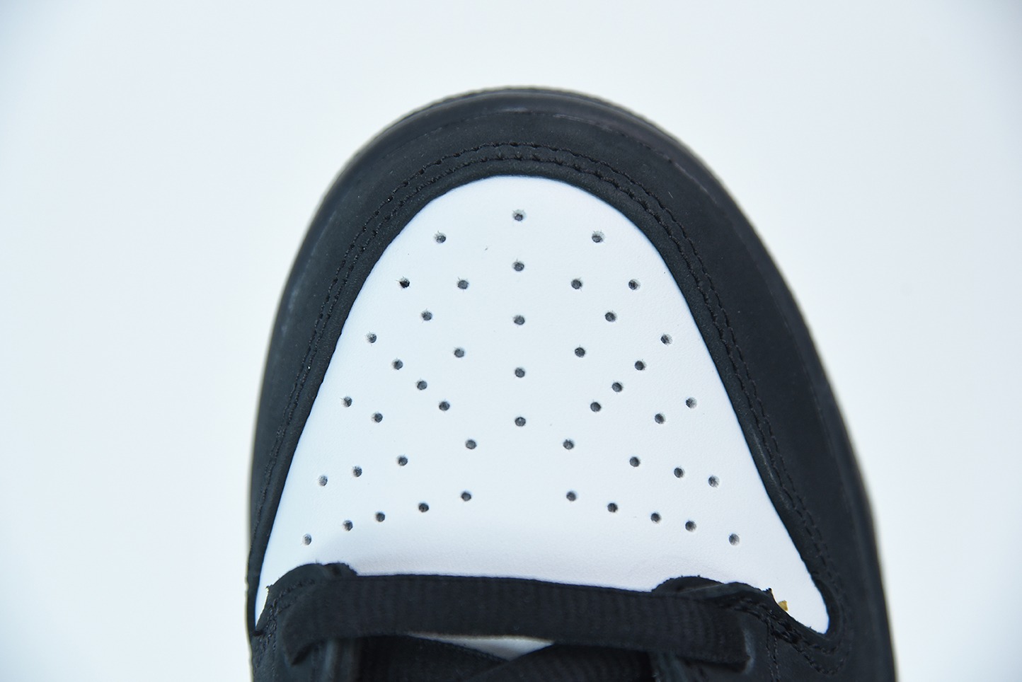 Nk Dunk Low x x Staple 联名 SB 低帮滑板鞋 黑白鸽子  货号：BV1310-013