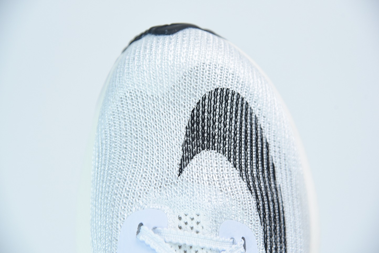 NK Air Zoom Alphafly NEXT%气垫马拉松 粉白男女同款运动鞋 货号：DD8877-100