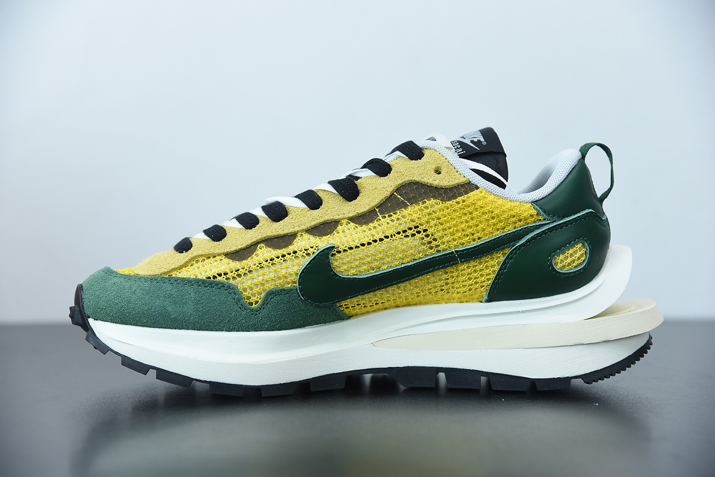 D03G4 纯原Sacai X NIKe regasus vaporrly SP 华夫三代3.0走秀运动跑鞋 货号:CV1363 700
