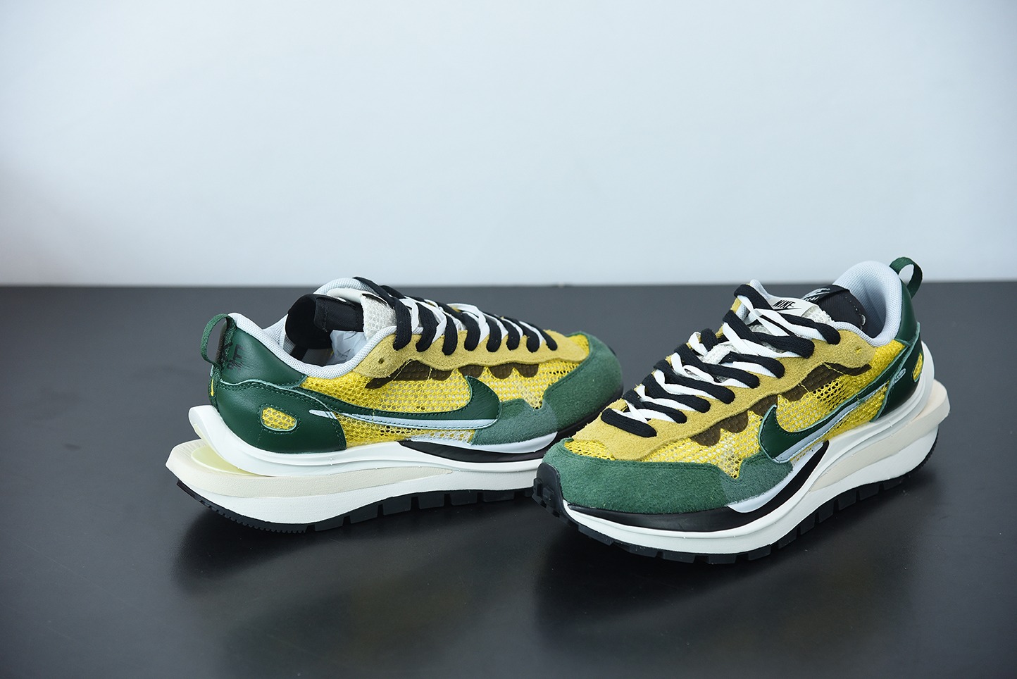 D03G4 纯原Sacai X NIKe regasus vaporrly SP 华夫三代3.0走秀运动跑鞋 货号:CV1363 700