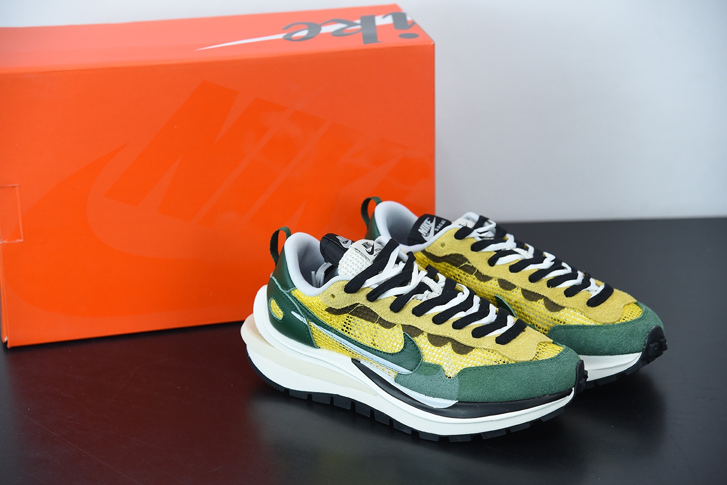 D03G4 纯原Sacai X NIKe regasus vaporrly SP 华夫三代3.0走秀运动跑鞋 货号:CV1363 700