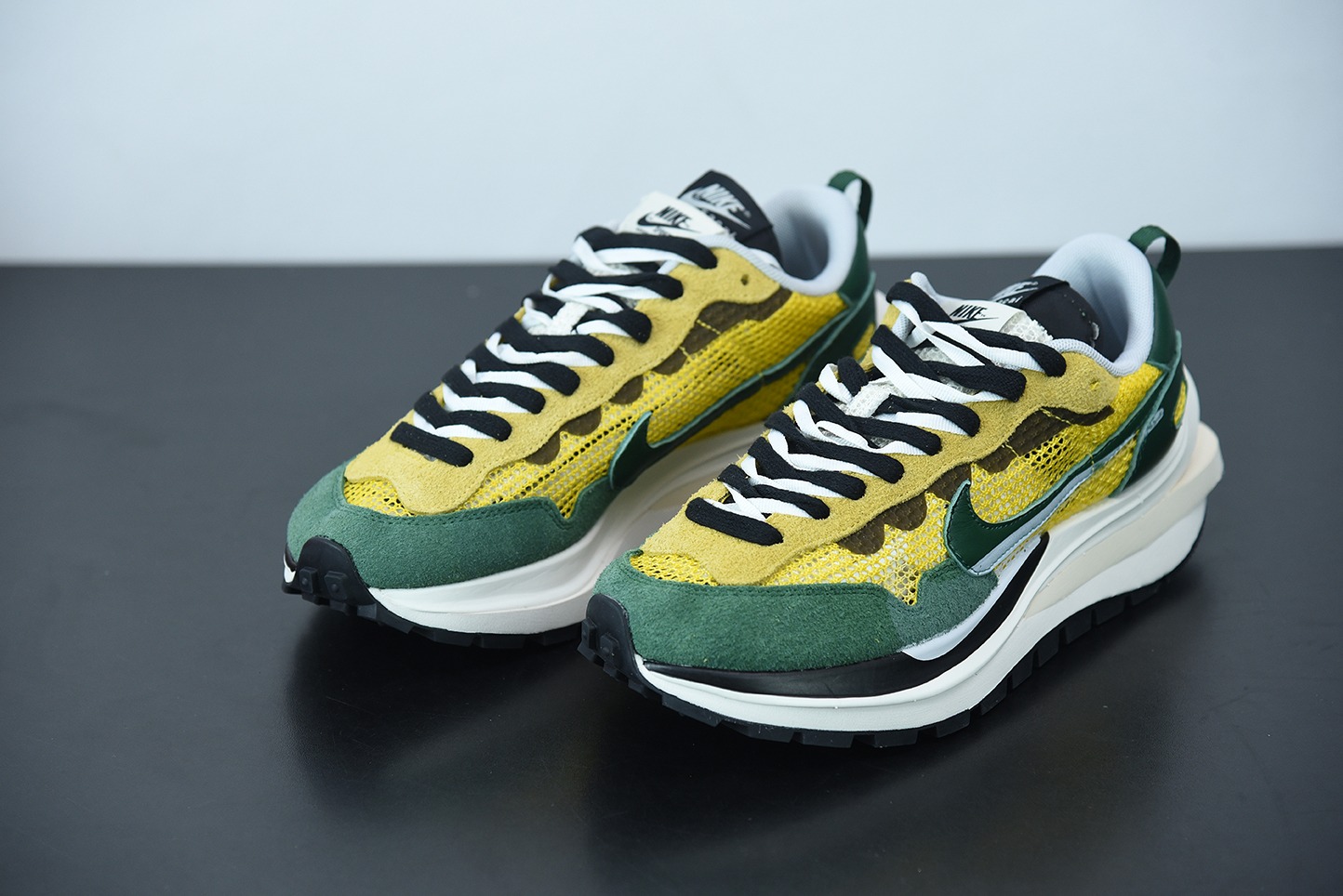D03G4 纯原Sacai X NIKe regasus vaporrly SP 华夫三代3.0走秀运动跑鞋 货号:CV1363 700