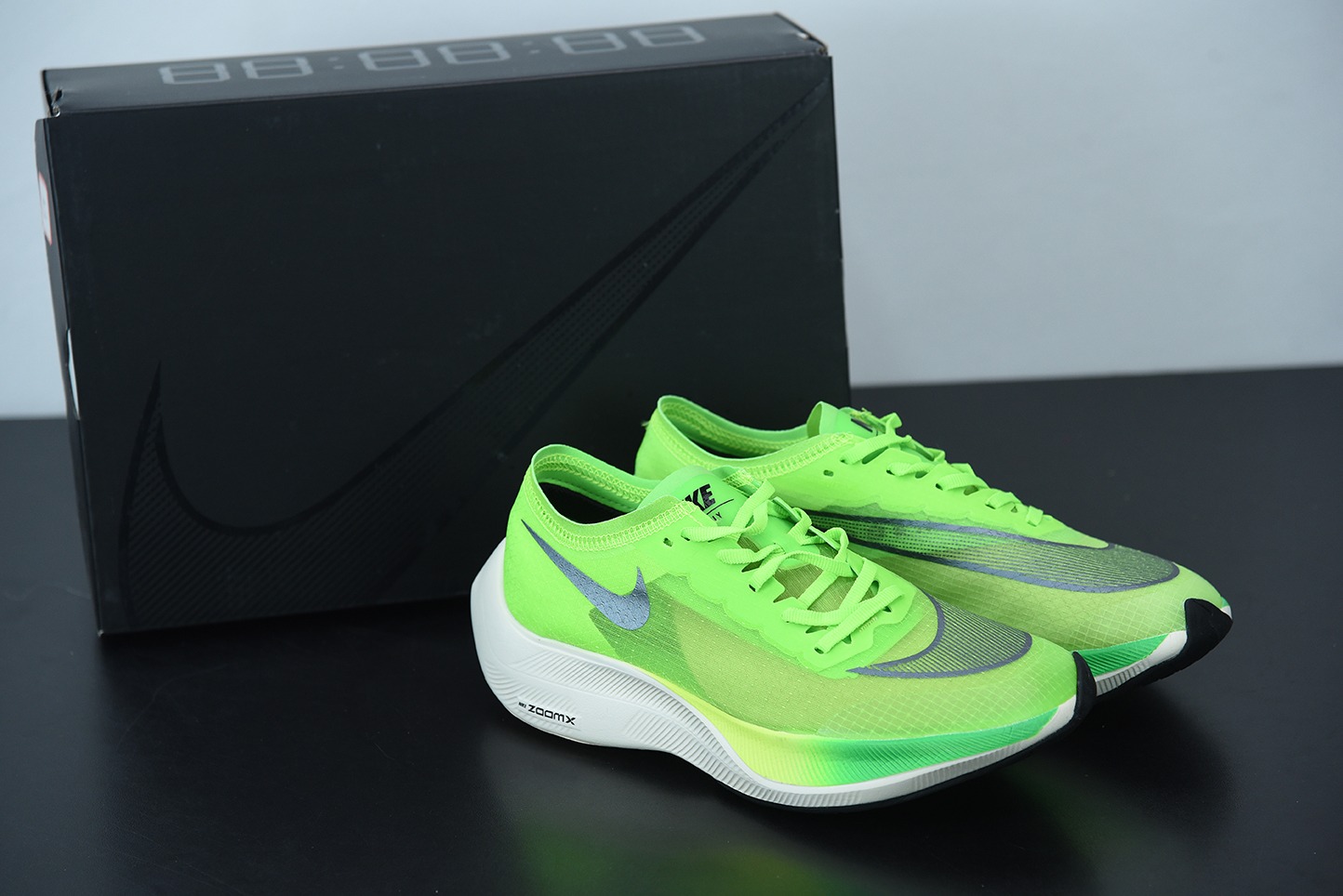 Nk Zoom X Vaporfly Next% 马拉松 半透明 网纱 绿色男女同款运动鞋 货号：AO4568-300