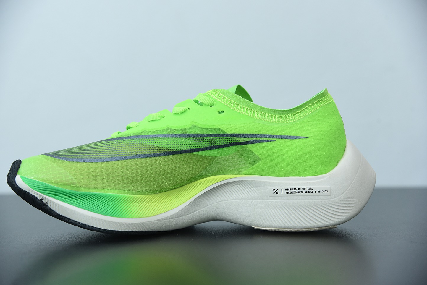 Nk Zoom X Vaporfly Next% 马拉松 半透明 网纱 绿色男女同款运动鞋 货号：AO4568-300