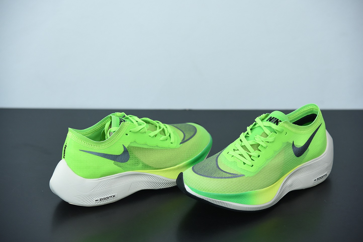 Nk Zoom X Vaporfly Next% 马拉松 半透明 网纱 绿色男女同款运动鞋 货号：AO4568-300
