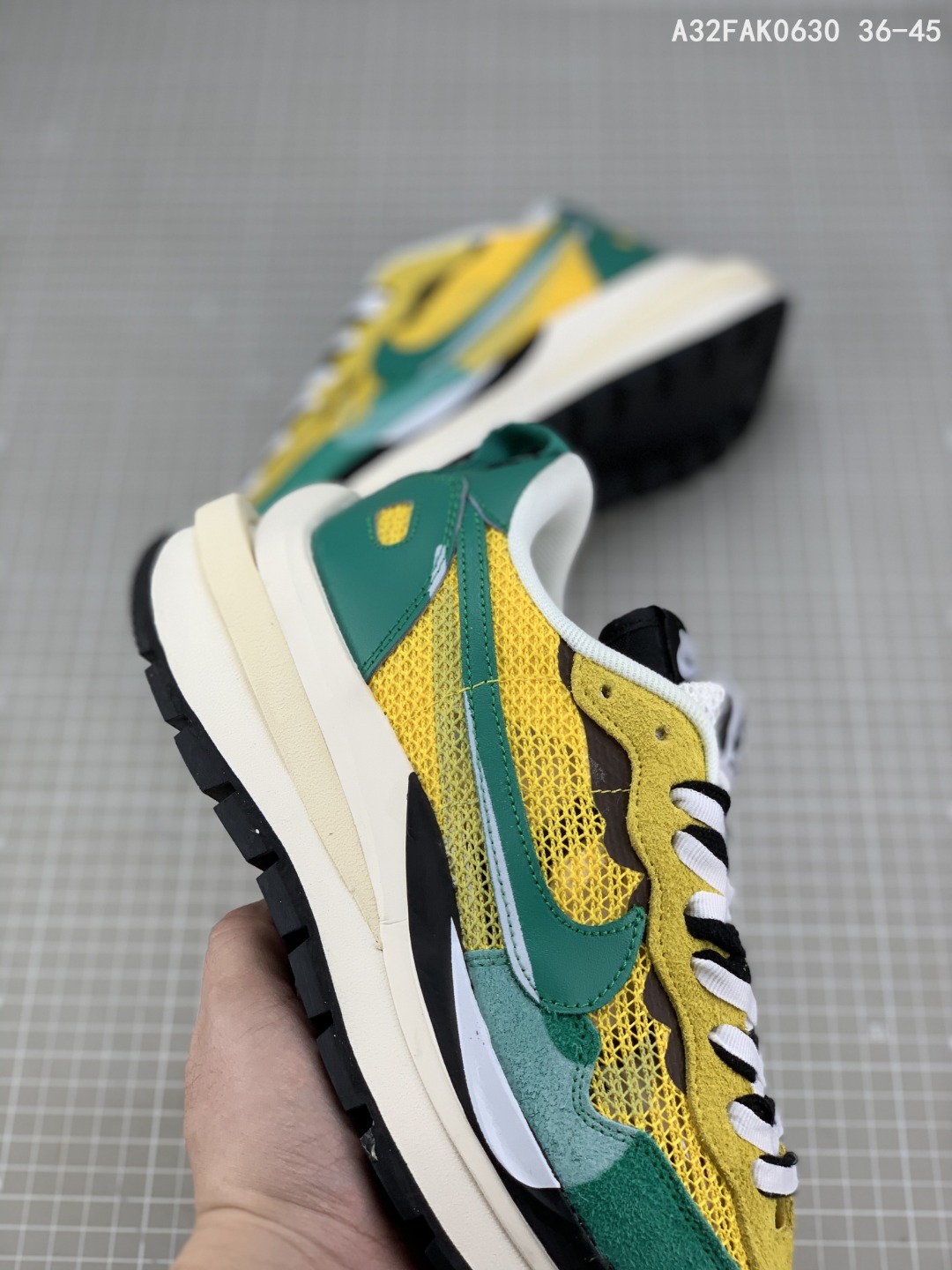 納品書有 NIKE SACAI LDWAFFLE-