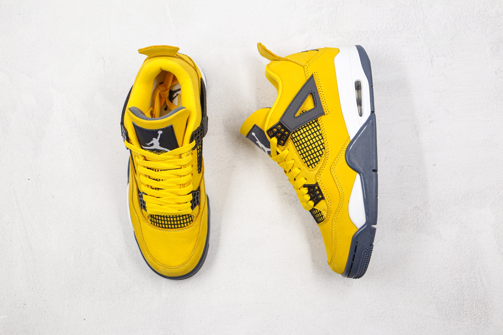 H0   AJ4 电母 黄闪电⚡️Air Jordan 4 Retro LightningAJ4 全新修正复刻 市场最高工艺复刻 无色差修正独家配原鞋拆解开发，原楦原纸板，全市场最纯正四代版型原底真实气垫，回弹反馈充足，完美鞋楦打造，原装头层皮冲裁