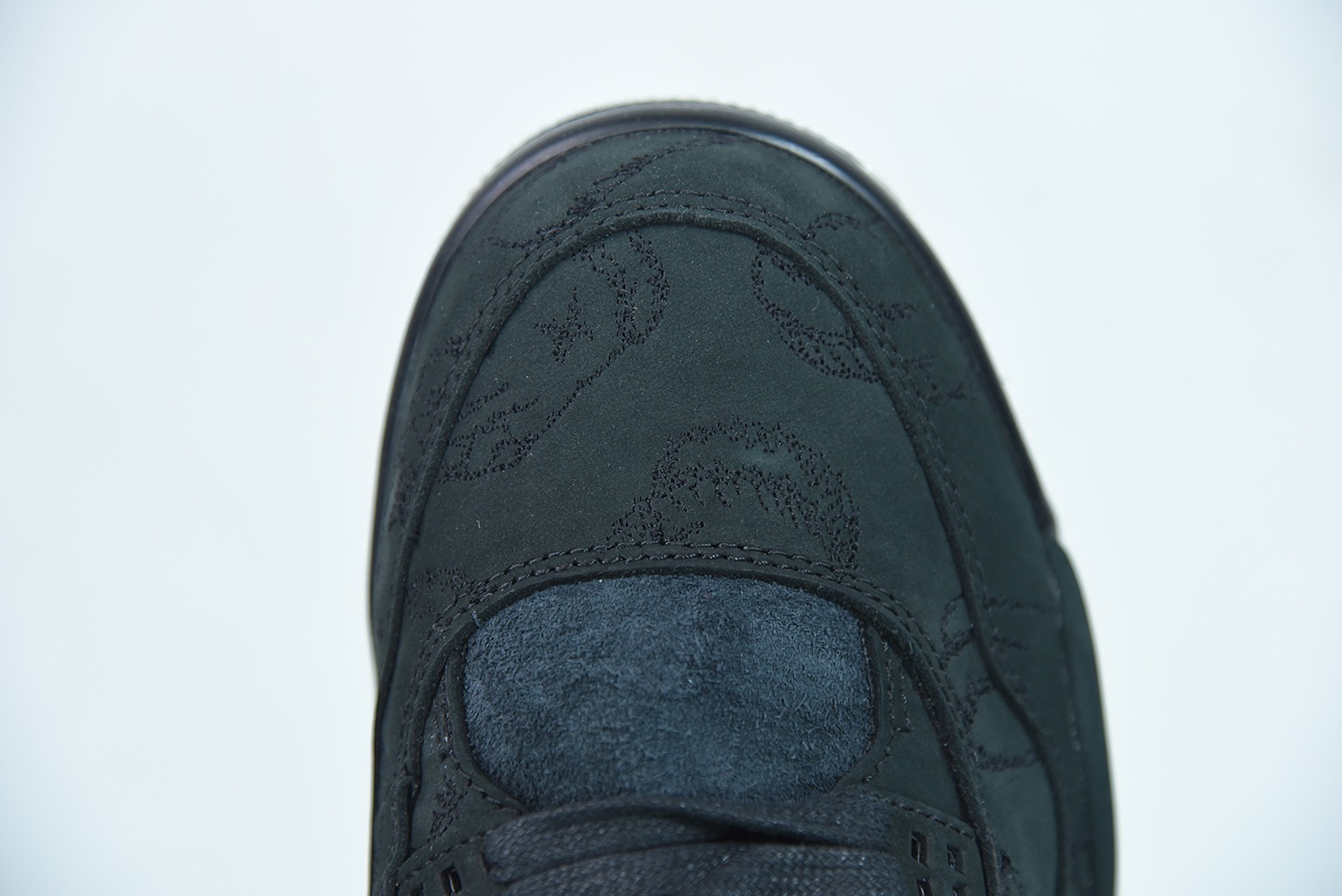 KAWS x Air Jordan 4 Black AJ4 黑麂皮限量联名 夜光水晶中帮男士运动鞋930155-001