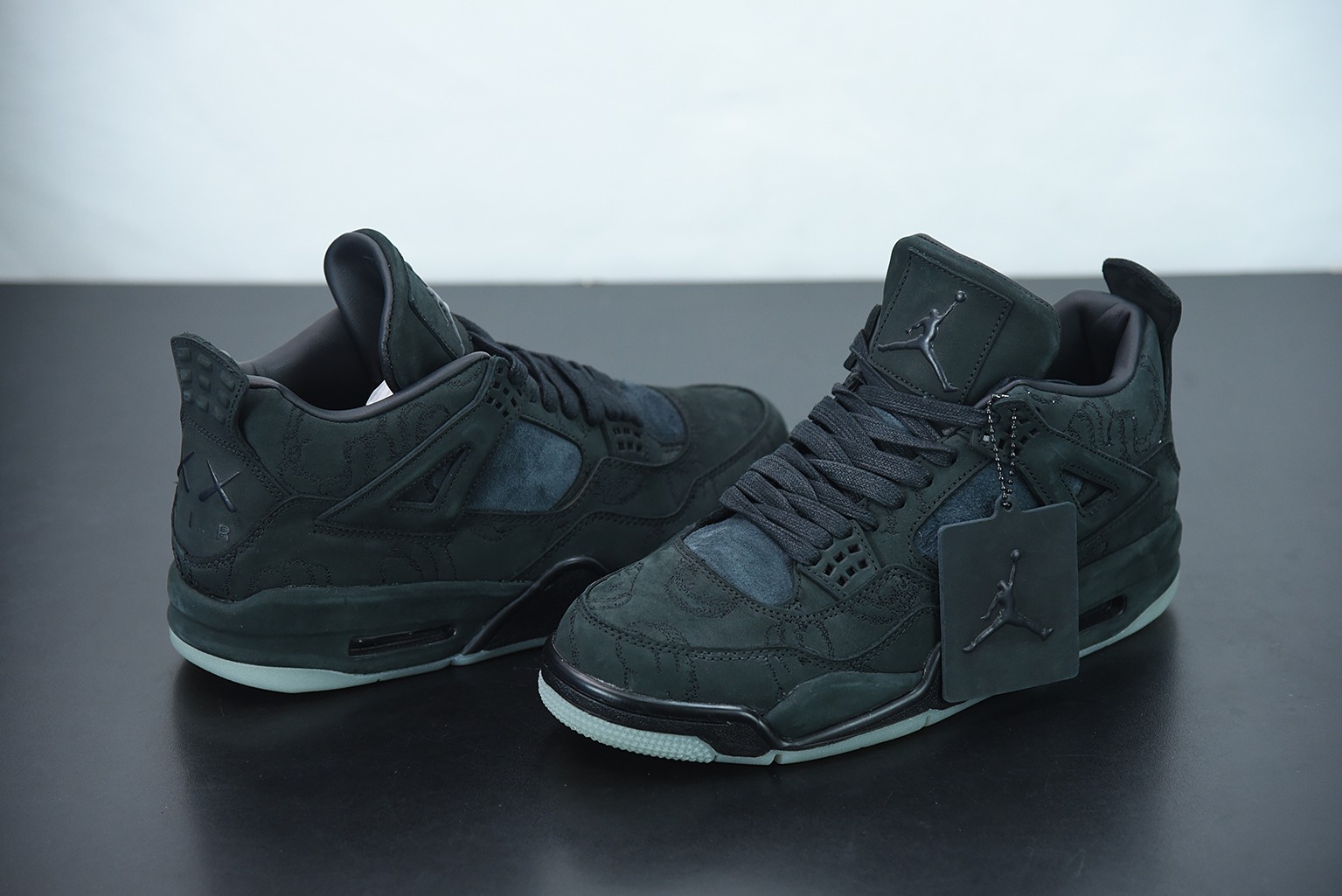 KAWS x Air Jordan 4 Black AJ4 黑麂皮限量联名 夜光水晶中帮男士运动鞋930155-001