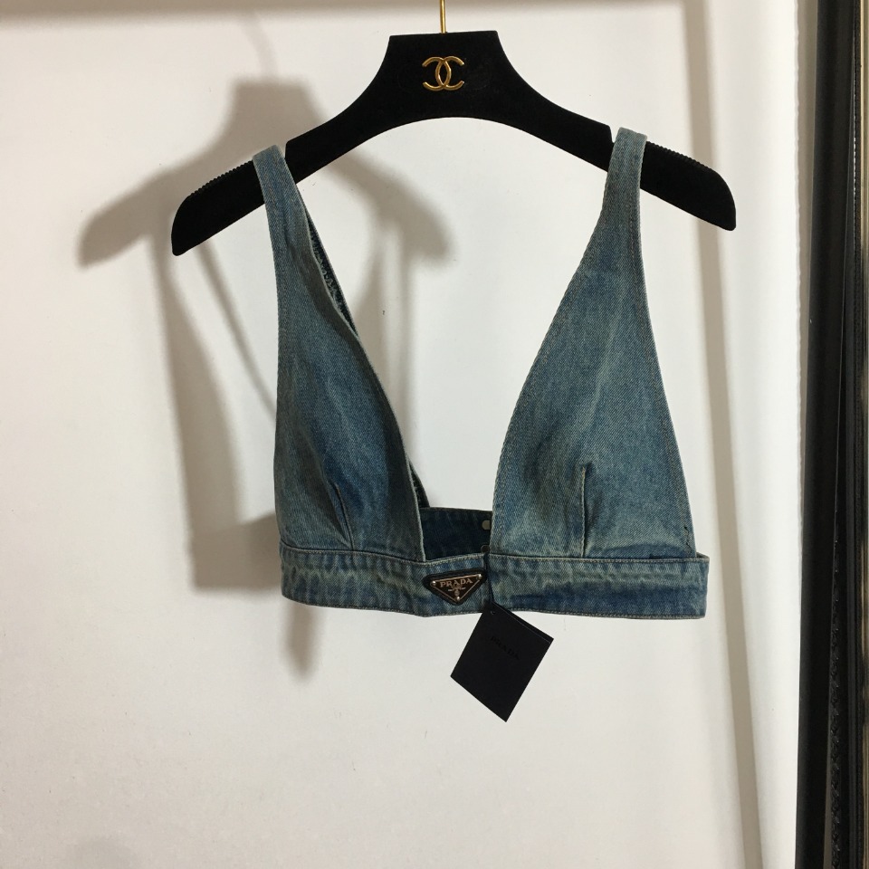 NO:933325,Style No. 4819 Prad* new style metal triangle logo decorated versatile deep V denim strap tube top bra, blue, S M L,, Prada-clothing, prada, prada,19860909款号4819 Prad*新款 金属三角标装饰百搭深V牛仔吊带抹胸内衣,蓝色,S M L ,,普拉达-服装,prada,prada,,Women's clothing