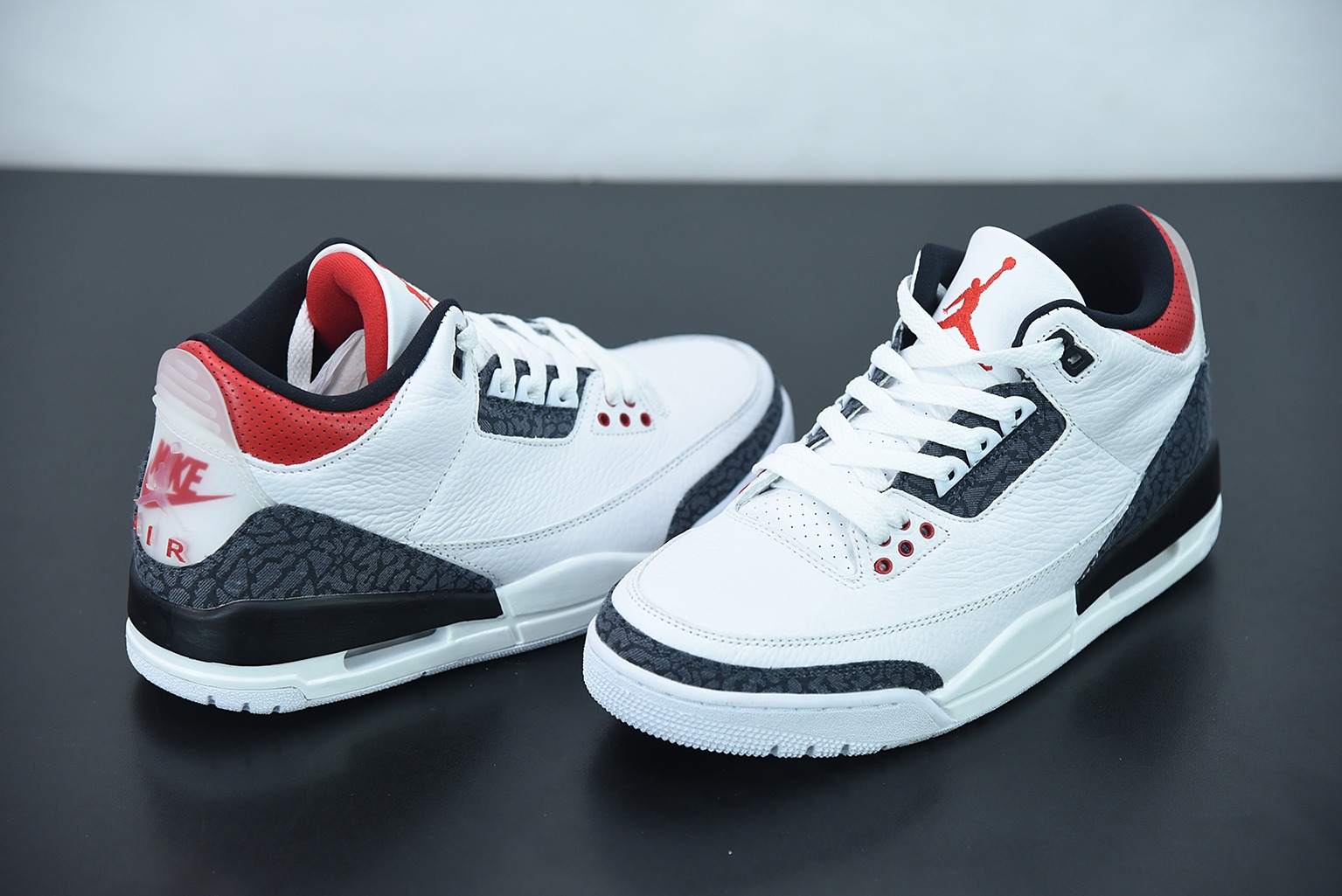 Air Jordan 3 SE DNM“Fire Red”AJ3 乔3火焰红 牛仔拼色运动鞋中帮篮球鞋