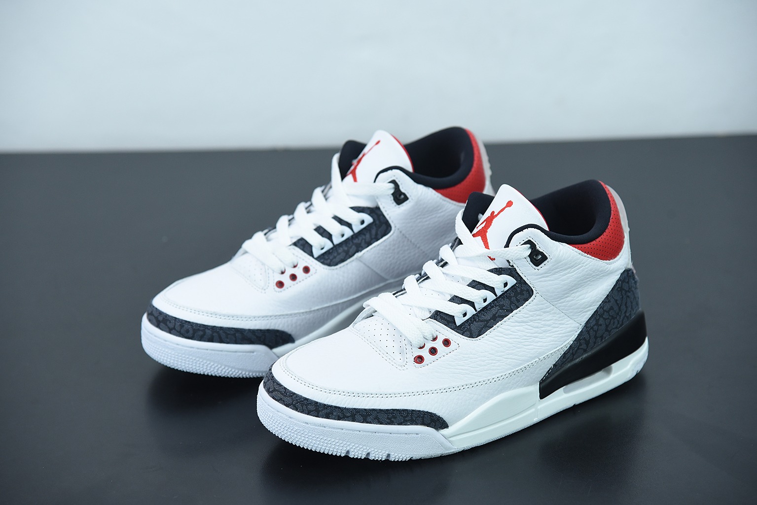 Air Jordan 3 SE DNM“Fire Red”AJ3 乔3火焰红 牛仔拼色运动鞋中帮篮球鞋