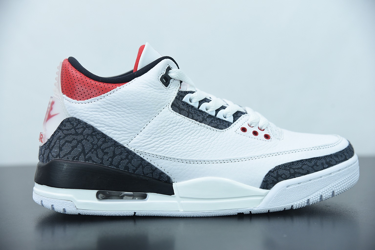 Air Jordan 3 SE DNM“Fire Red”AJ3 乔3火焰红 牛仔拼色运动鞋中帮篮球鞋