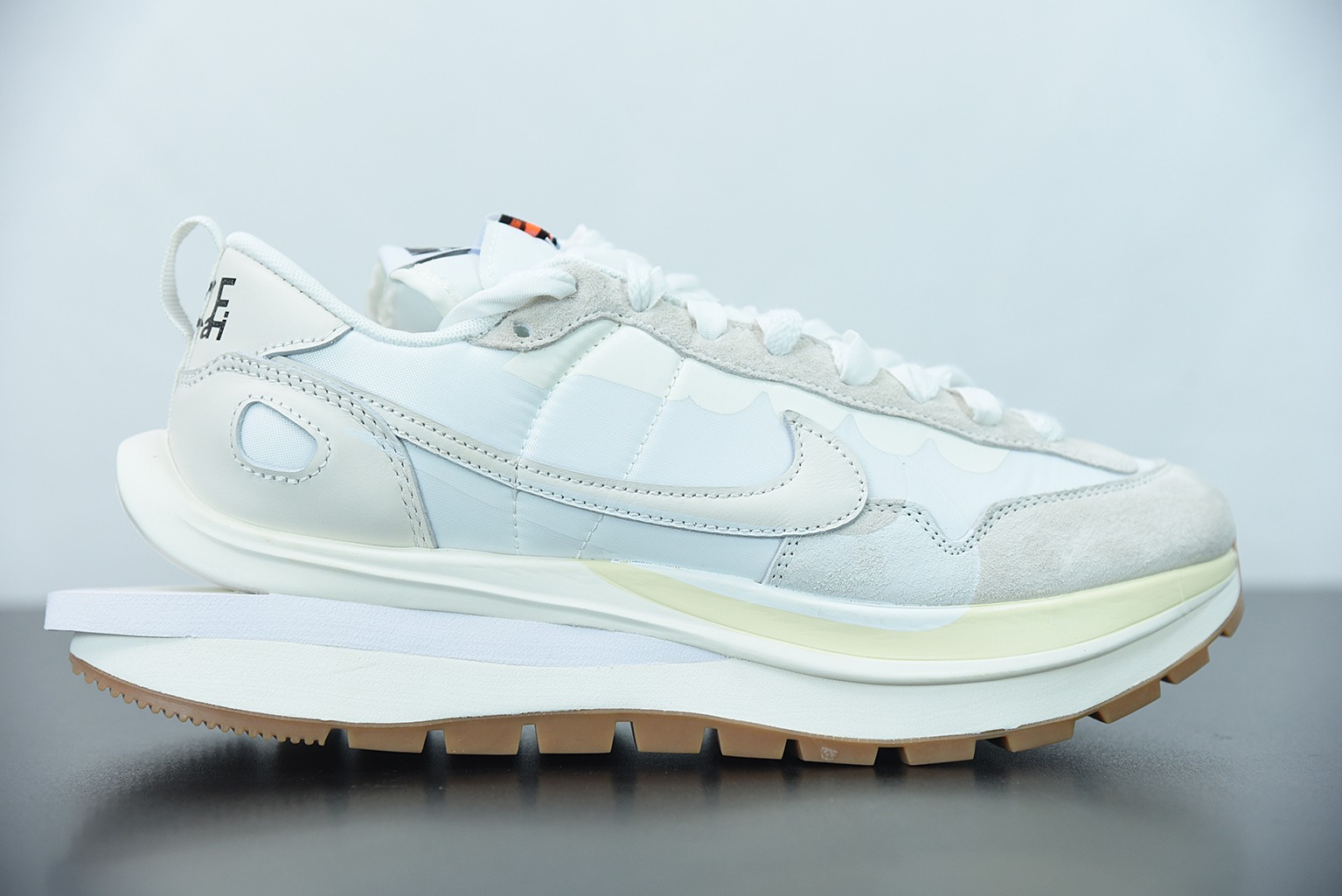 Sacai X NK regasus vaporrly SP 华夫三代3.0走秀运动跑鞋 货号:DD1875-100