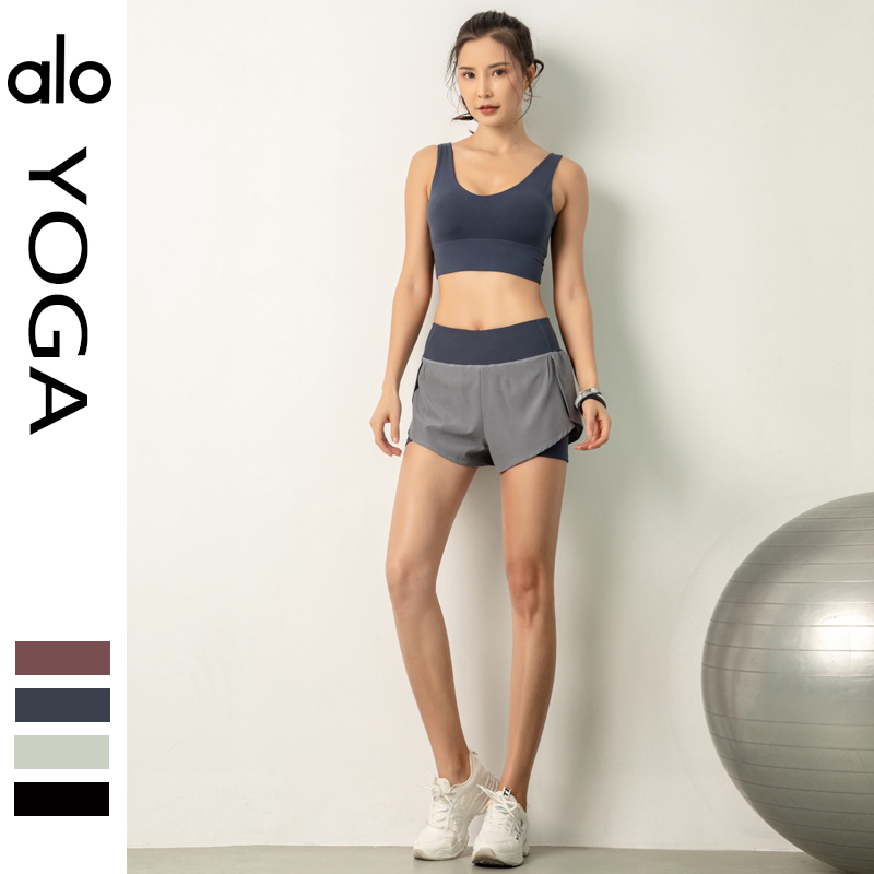 Alo shorts run black yoga