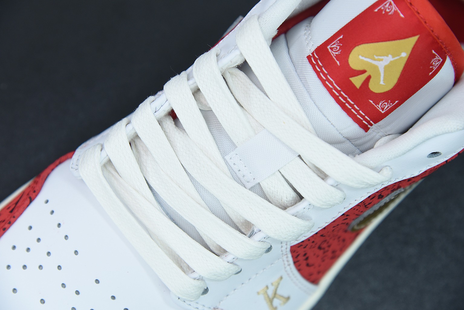 Air Jordan 1 Low AJ1白红金扑克 低帮篮球鞋 货号：DJ5185-100