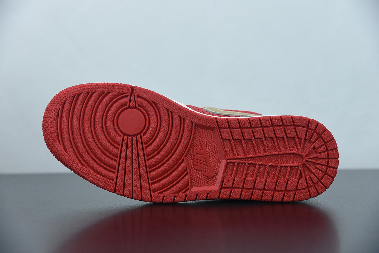 Air Jordan 1 Low AJ1白红金扑克 低帮篮球鞋 货号：DJ5185-100