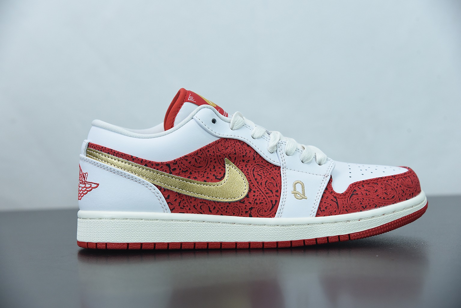 Air Jordan 1 Low AJ1白红金扑克 低帮篮球鞋 货号：DJ5185-100