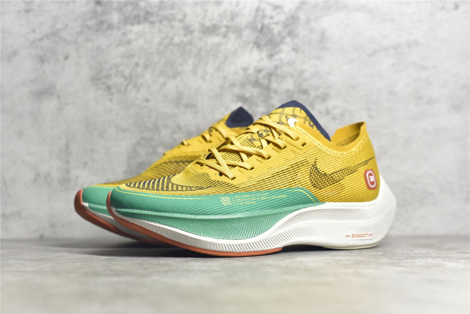 图片[2]-#公司级别 马拉松2代 NK ZoomX Vaporfly NEXT% 最强跑鞋 这款新一代最强跑鞋在鞋面和鞋底都进行了全方位升级。鞋面使用了全新 Vaporweave 科技，这种类似蝉翼的材质相比 Flyknit 更加轻薄透气，更重要的是避免了鞋面吸收汗水和雨水，中底方面，除了延续全掌铲型碳板，中底 ZoomX 泡棉增容 15% 之多，形态上与 Vaporfly Elite 更为相似，但重量并没有增加 尺码：36 36.5 37.5 38 38.5 39 40 40.5 41 42 42.5 43 44 45-选品中心