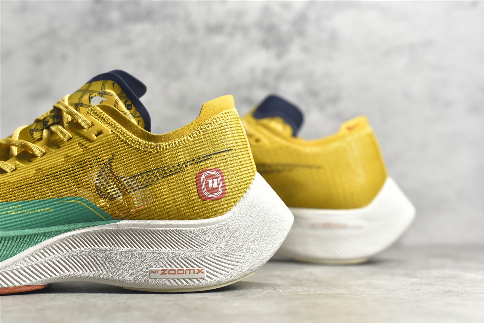 图片[7]-#公司级别 马拉松2代 NK ZoomX Vaporfly NEXT% 最强跑鞋 这款新一代最强跑鞋在鞋面和鞋底都进行了全方位升级。鞋面使用了全新 Vaporweave 科技，这种类似蝉翼的材质相比 Flyknit 更加轻薄透气，更重要的是避免了鞋面吸收汗水和雨水，中底方面，除了延续全掌铲型碳板，中底 ZoomX 泡棉增容 15% 之多，形态上与 Vaporfly Elite 更为相似，但重量并没有增加 尺码：36 36.5 37.5 38 38.5 39 40 40.5 41 42 42.5 43 44 45-选品中心