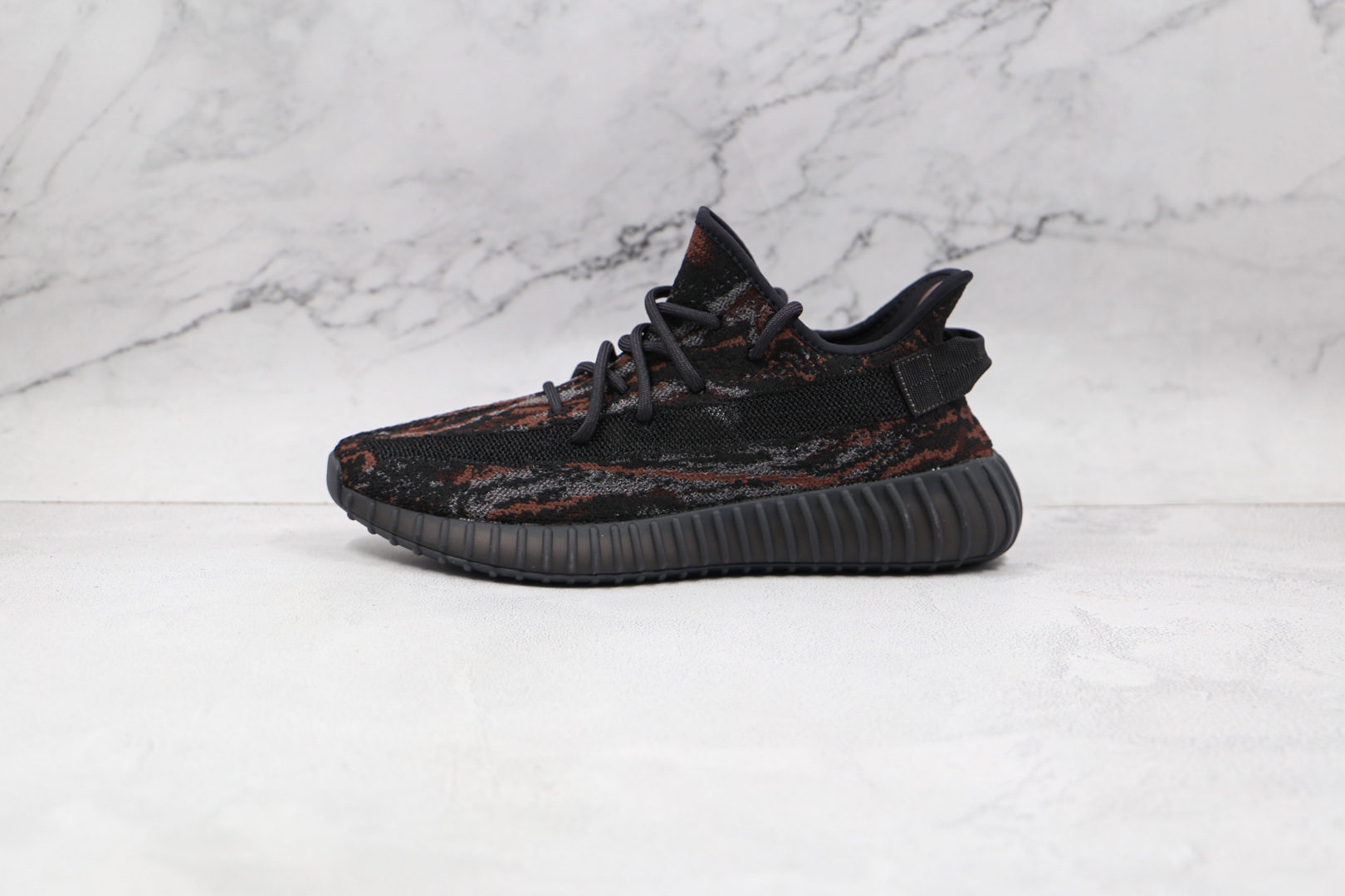 椰子350 V2 黑色 暴龙兽 三色迷彩 YEEZY BOOST 350 V2 运动鞋
