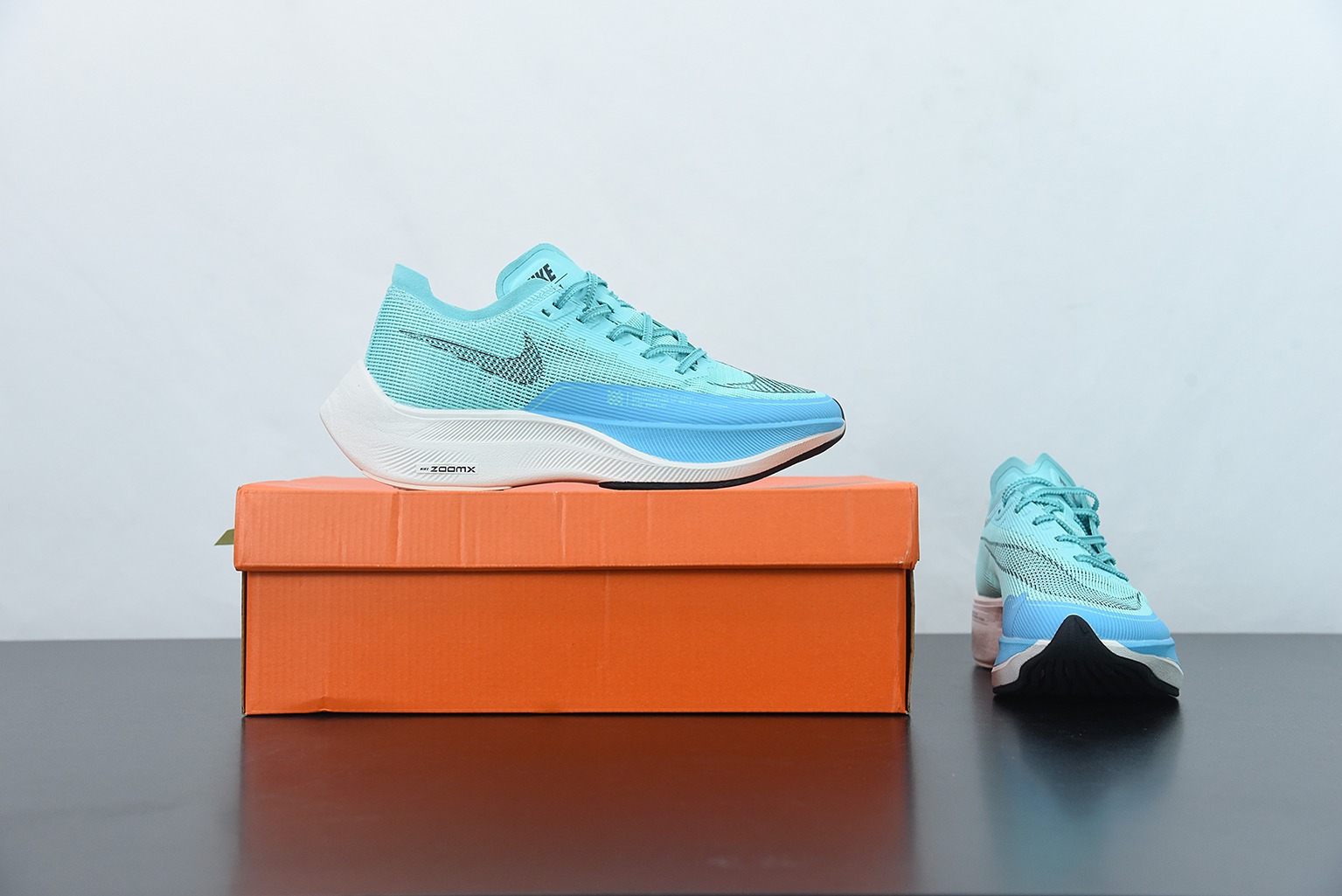 Nk ZoomX Vaporfly NEXT％ 2 马拉松针织面透气运动跑鞋 蓝色 货号：CU4111-300