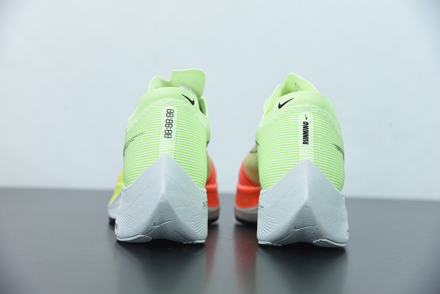 Nk ZoomX Vaporfly NEXT％ 2 马拉松针织面透气运动跑鞋 黄橙 货号：CU4111-700