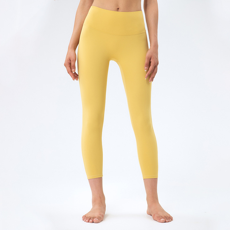 Lulu Capri pants *lululemon ® athletica Lulu Capri pants yoga