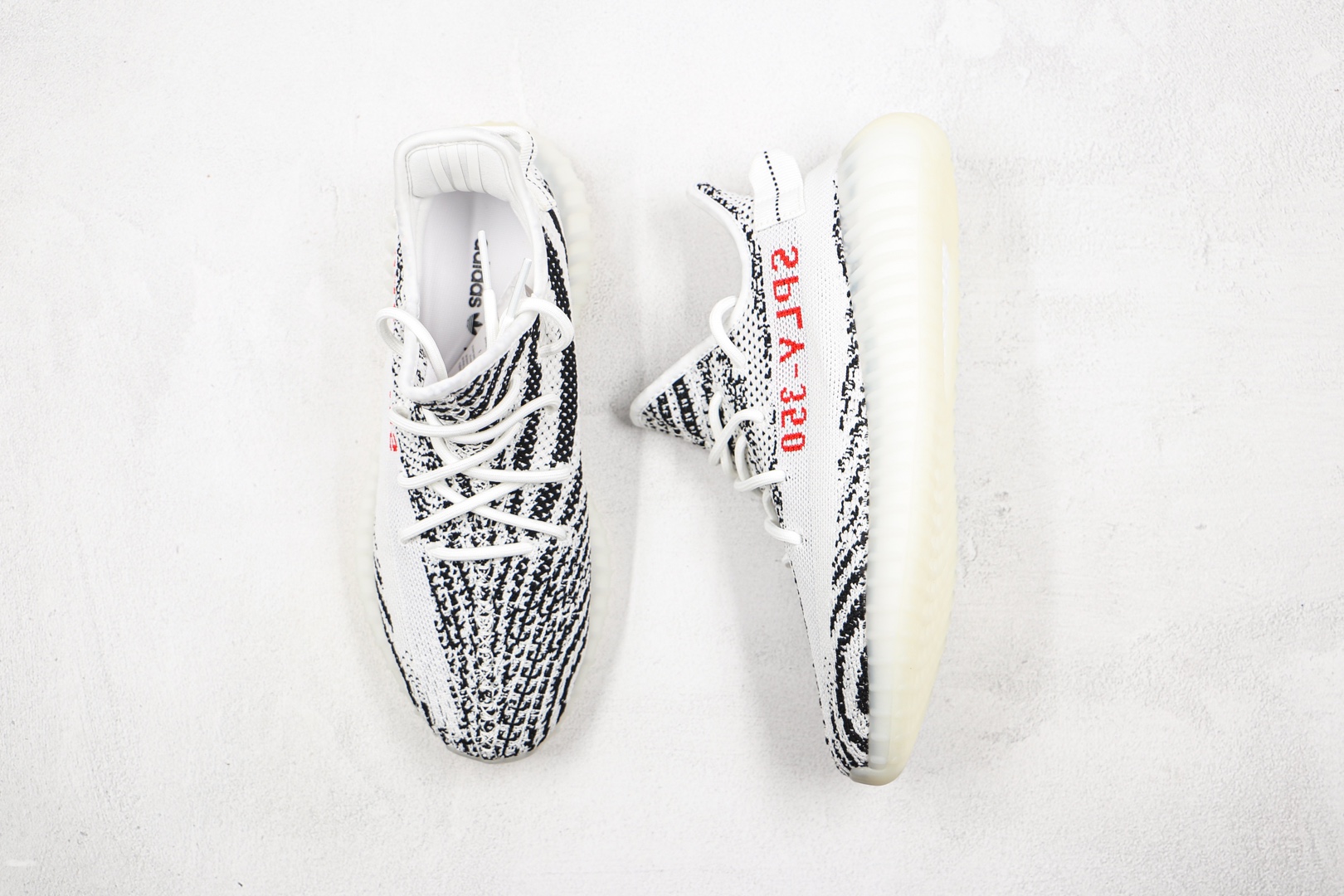 椰子 350 V2 巴斯夫 Yeezy Boost 350 V2 白斑马运动鞋