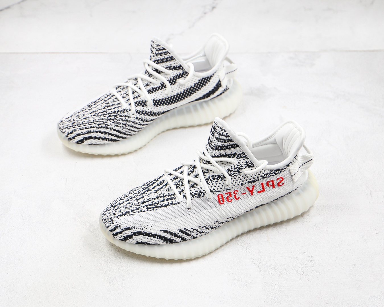 椰子 350 V2 巴斯夫 Yeezy Boost 350 V2 白斑马运动鞋