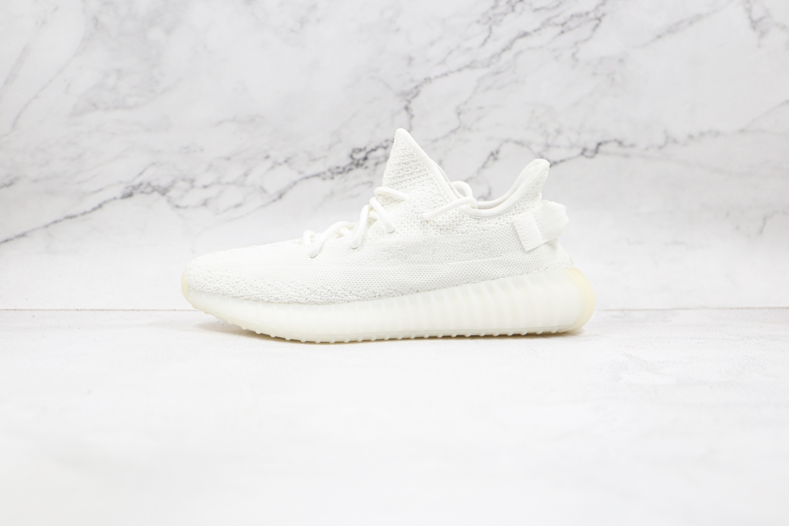 椰子 350 V2 巴斯夫 Yeezy Boost 350 V2 白冰淇淋运动鞋